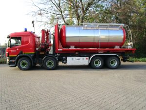 Abrollbehälter mit VA Tank